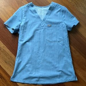 heather denim catarina one-pocket scrub top